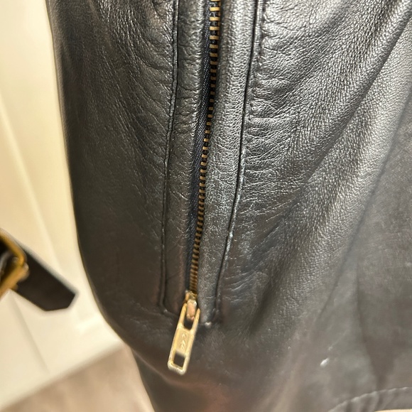 Vintage Moto Leather Jacket - Picture 7 of 16